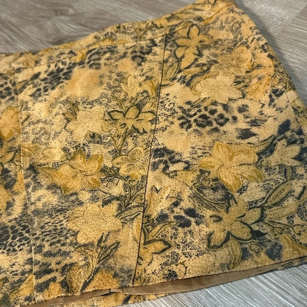 Y2K Express Genuine Leather Floral Mini Skirt Gold & Black Size S